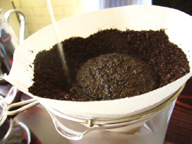 新鮮な珈琲豆の膨らみ